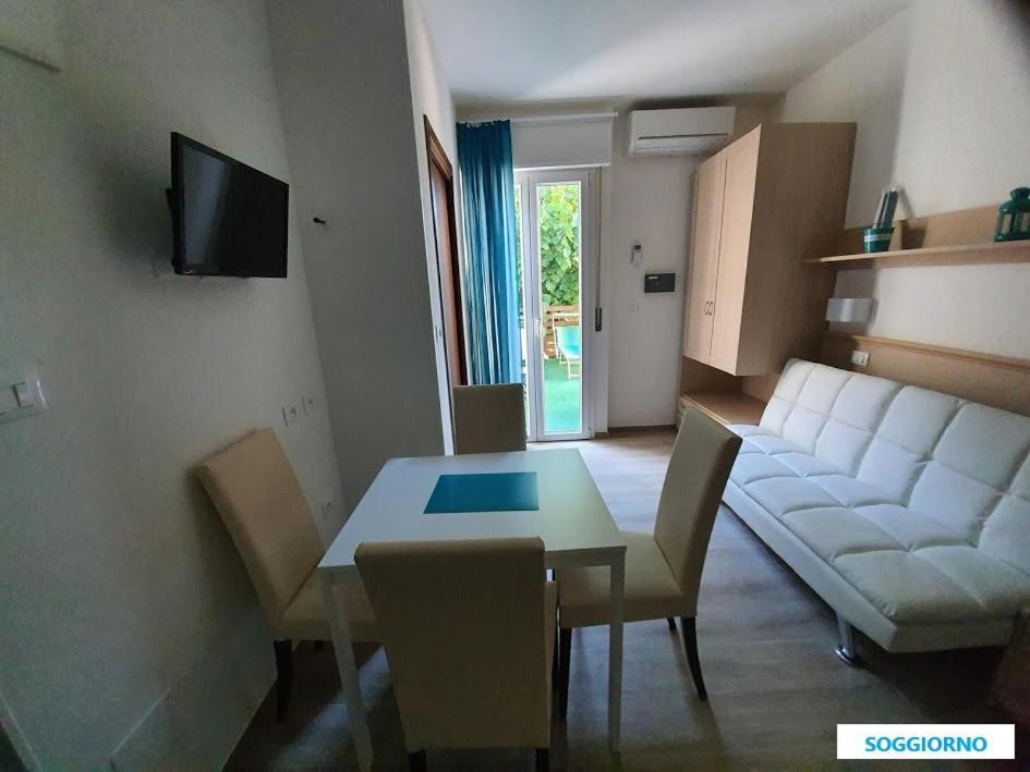 B&B Airone Cervia - Camere E Appartamenti Exterior foto