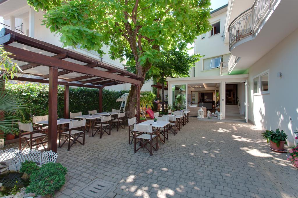 B&B Airone Cervia - Camere E Appartamenti Exterior foto