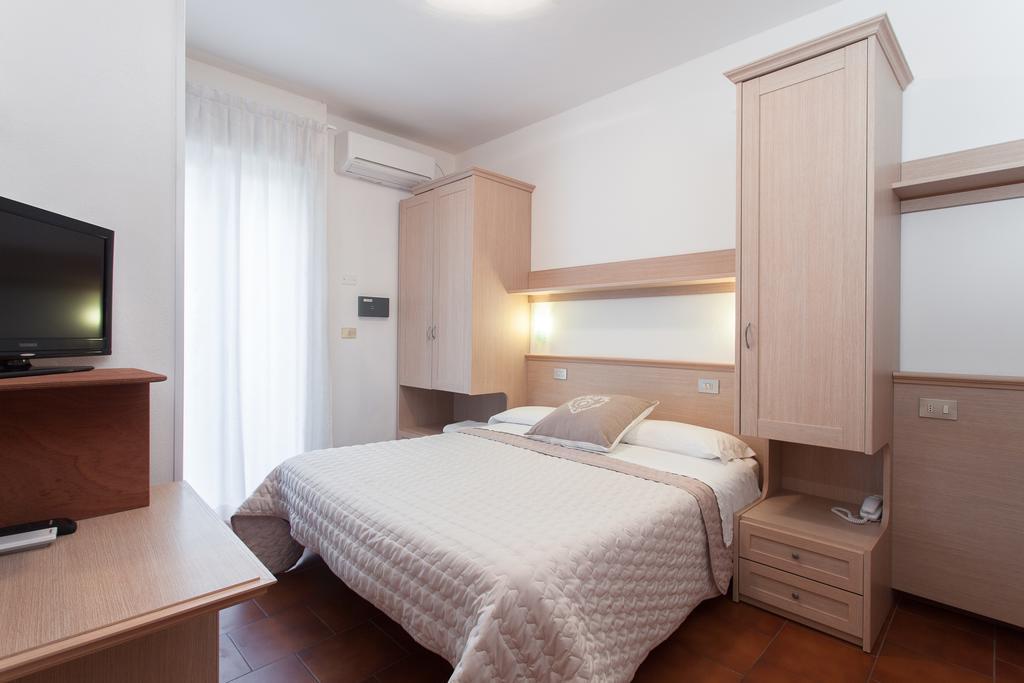 B&B Airone Cervia - Camere E Appartamenti Exterior foto